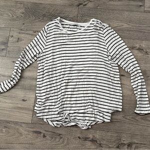 Classic Black and White Striped Long Sleeve Tee